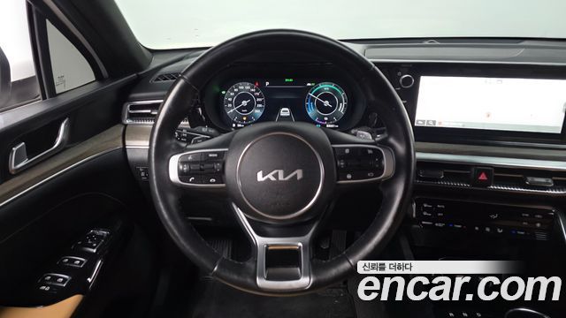 Kia K5 2022 — photo 19