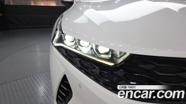 Kia K5 2022 — photo 8
