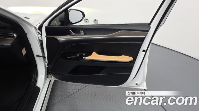 Kia K5 2022 — photo 14