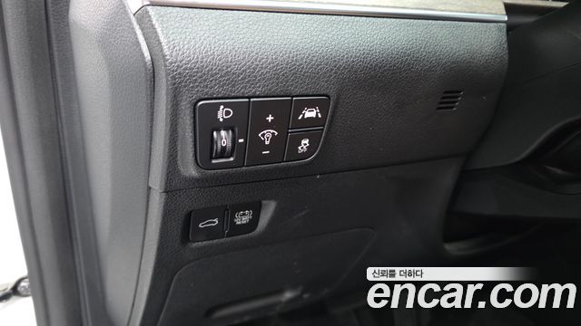 Kia K5 2022 — photo 28