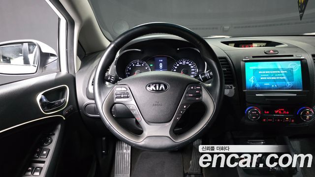 Kia K3 2014 — photo 13