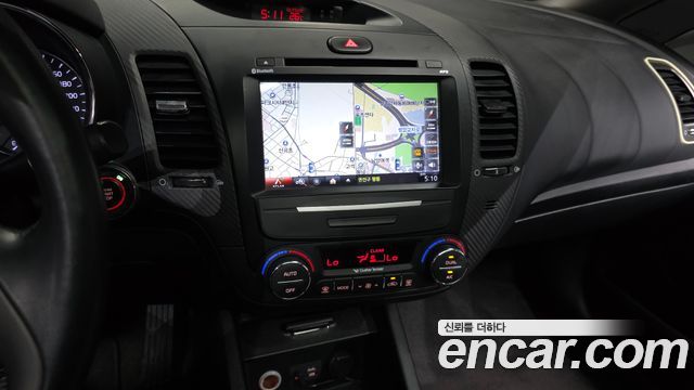 Kia K3 2014 — photo 15