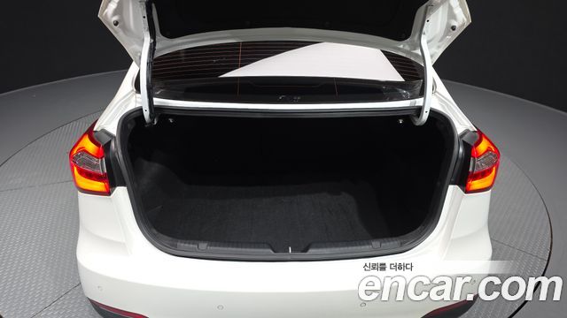 Kia K3 2014 — photo 20
