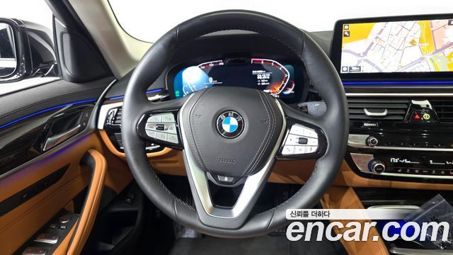 BMW 5-Series 2023 — photo 19