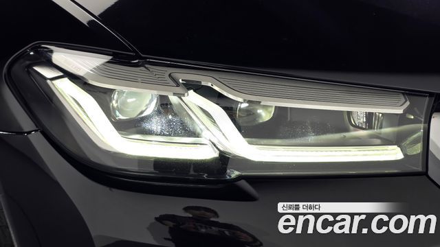 BMW 5-Series 2023 — photo 8