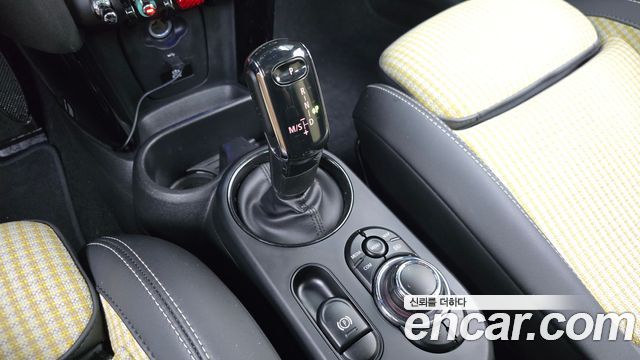 Mini Cooper 2023 — photo 12