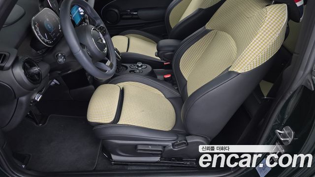 Mini Cooper 2023 — photo 23