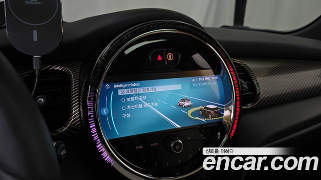 Mini Cooper 2023 — photo 24