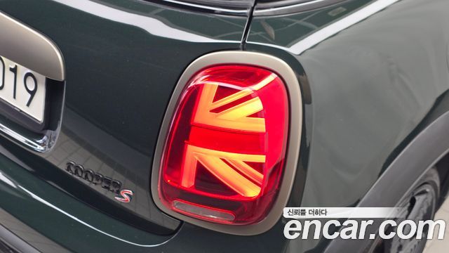 Mini Cooper 2023 — photo 9