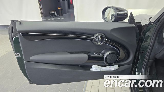 Mini Cooper 2023 — photo 14