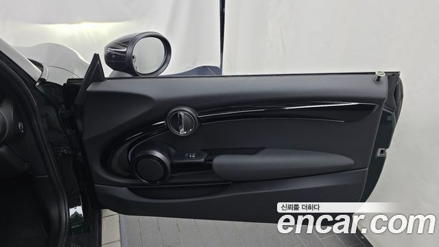 Mini Cooper 2023 — photo 15