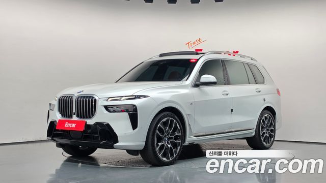 BMW X7 2025 — photo 1