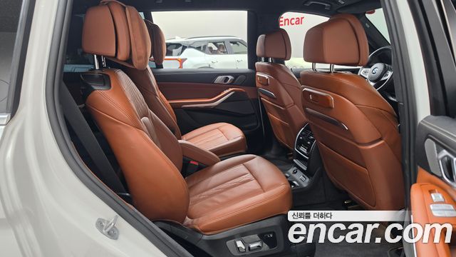 BMW X7 2025 — photo 17
