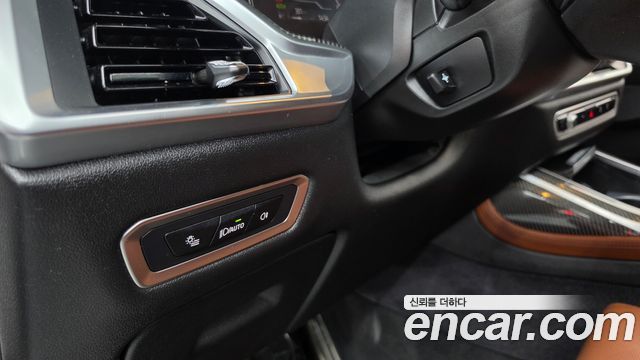 BMW X7 2025 — photo 27