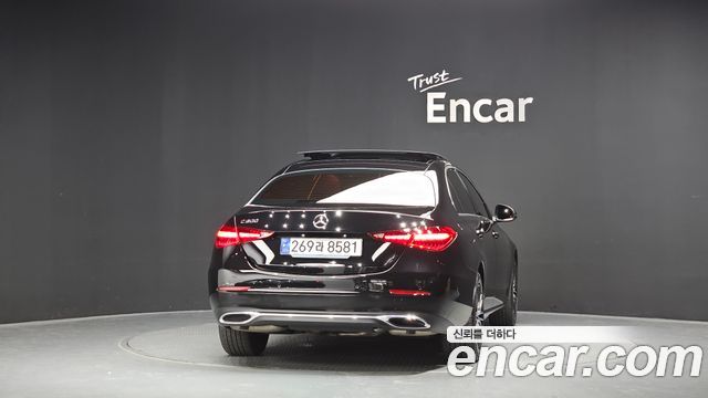 Mercedes-Benz C-Class 2024 — photo 4