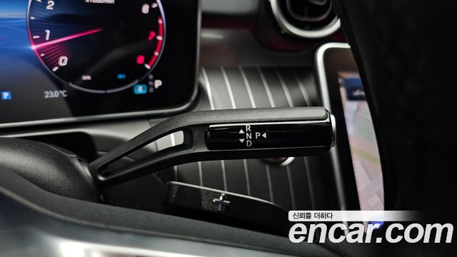 Mercedes-Benz C-Class 2024 — photo 12