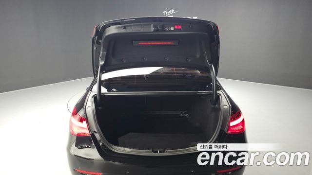 Mercedes-Benz C-Class 2024 — photo 26