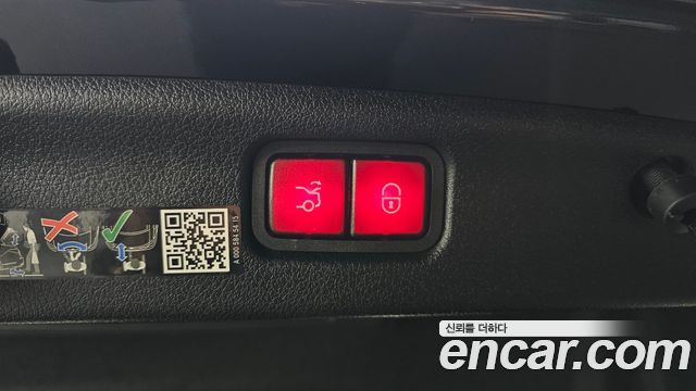 Mercedes-Benz C-Class 2024 — photo 30