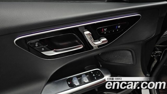 Mercedes-Benz C-Class 2024 — photo 31