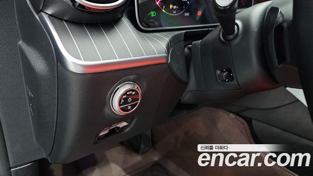 Mercedes-Benz C-Class 2024 — photo 32