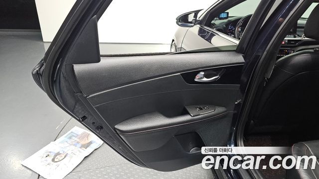 Kia K3 2019 — photo 15