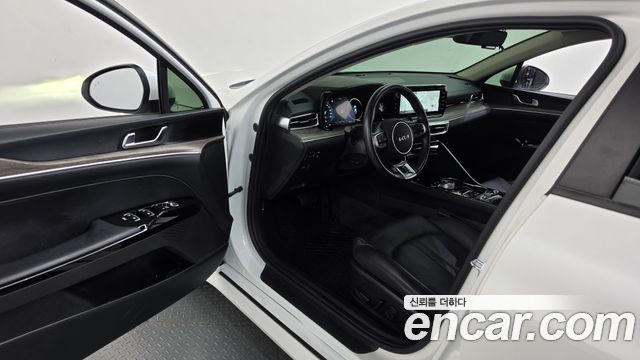 Kia K5 2022 — photo 13