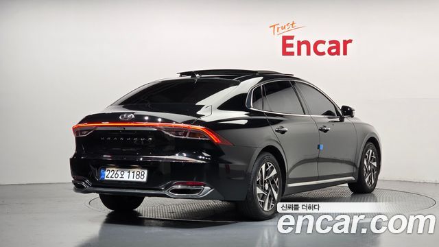Hyundai Grandeur 2023 — photo 2