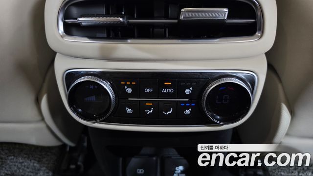 Genesis GV80 2020 — photo 34