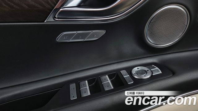 Genesis GV80 2020 — photo 37