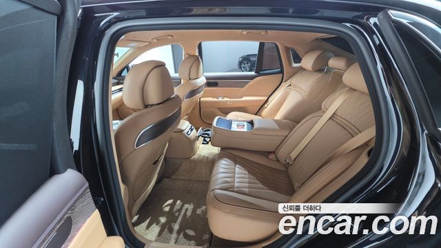 Genesis G90 2023 — photo 16