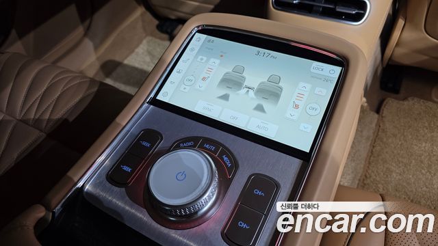 Genesis G90 2023 — photo 17