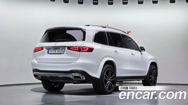 Mercedes-Benz GLS-Class 2023 — photo 2