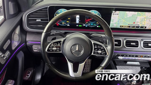 Mercedes-Benz GLS-Class 2023 — photo 19