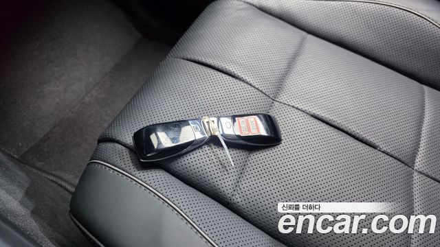 Mercedes-Benz GLS-Class 2023 — photo 27