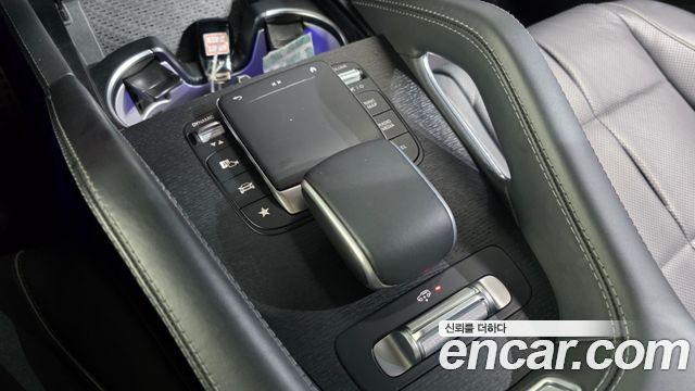 Mercedes-Benz GLS-Class 2023 — photo 33