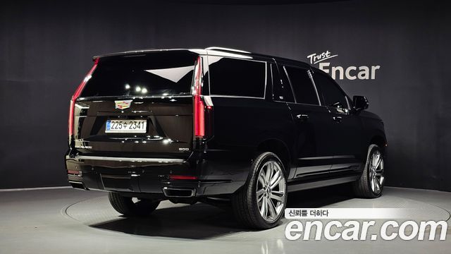 Cadillac Escalade 2025 — photo 2