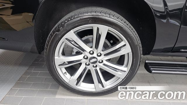 Cadillac Escalade 2025 — photo 5
