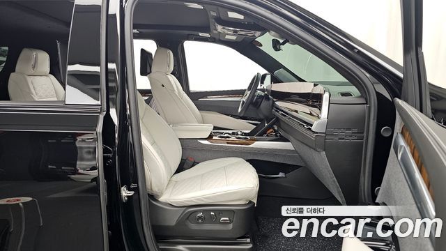 Cadillac Escalade 2025 — photo 17