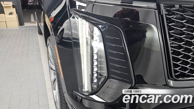 Cadillac Escalade 2025 — photo 8