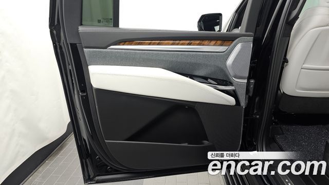 Cadillac Escalade 2025 — photo 15