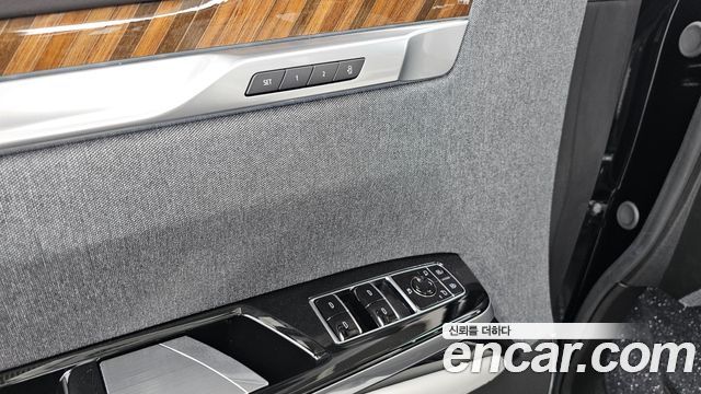 Cadillac Escalade 2025 — photo 29