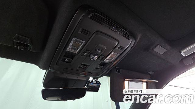 Cadillac Escalade 2025 — photo 37