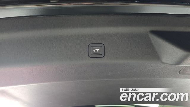 Cadillac Escalade 2025 — photo 39