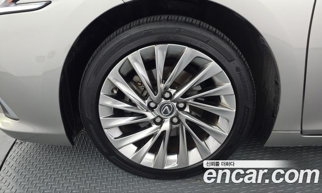 Lexus ES 2024 — photo 5