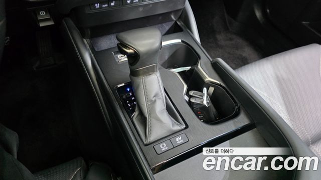 Lexus ES 2024 — photo 12