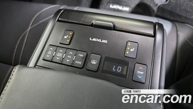 Lexus ES 2024 — photo 25