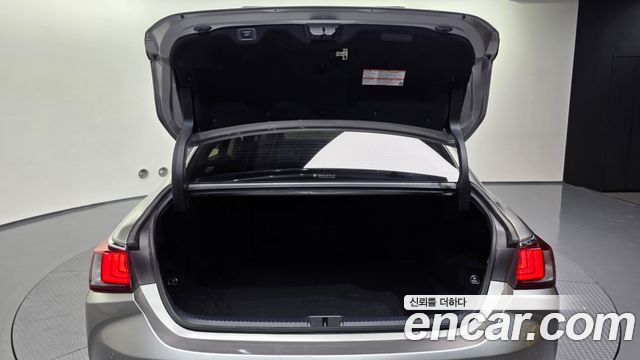 Lexus ES 2024 — photo 26