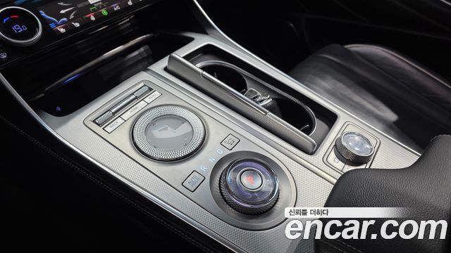 Genesis GV80 2020 — photo 12
