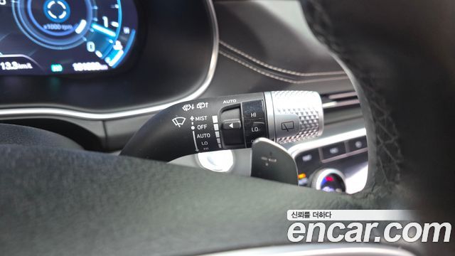 Genesis GV80 2020 — photo 29