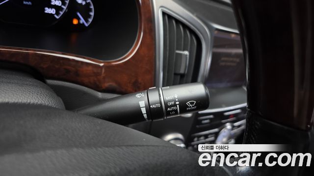 Hyundai Equus 2012 — photo 17